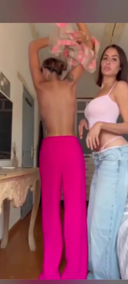 cocolande.fr leak el himer twins striptease