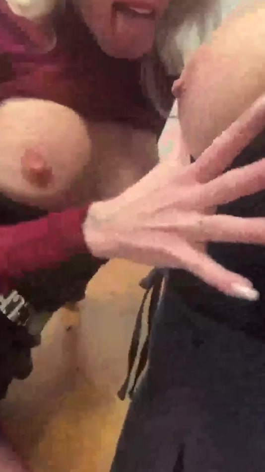 cocolande.fr leak emilie nef naf gets her tits eaten