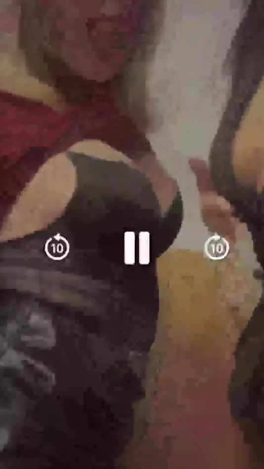 cocolande.fr leak emilie nef naf gets her tits eaten