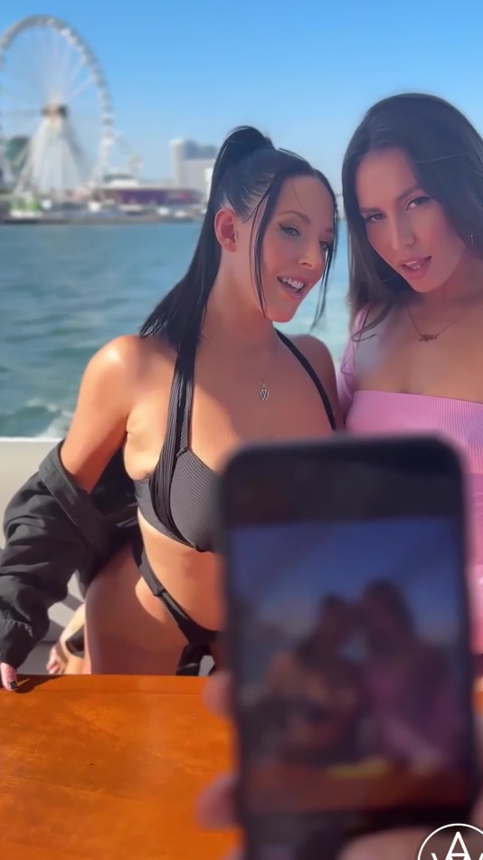 cocolande.fr leak kelsi monroe and angela white fucked on holidays cocolande.fr leak kelsi monroe and angela white fucked on holidays